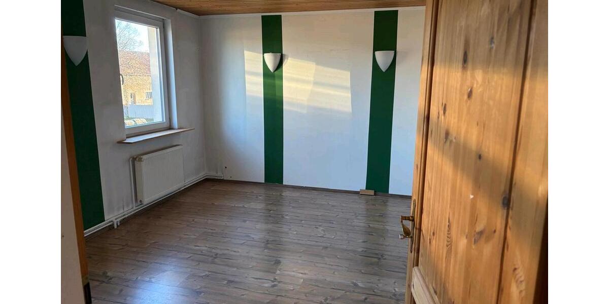 Etagenwohnung Fehrbellin - 5 Zimmer, 180 m&sup2;, 300.000&euro; | Angebot:26521782