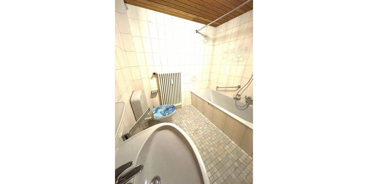 Einfamilienhaus Hilzingen - 8 Zimmer, 192 m&sup2;, 415.000&euro; | Angebot:26276261