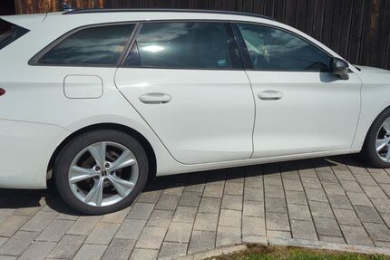 Seat Leon 105.000 km 14.000 &euro; Salzweg 94121