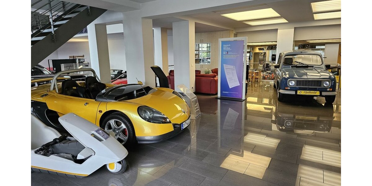 Renault Megane E-Tech Electric Equilibr+ 16300 .- Netto 21.313 km 19.397 &euro; Schwalbach/Taunus 65824