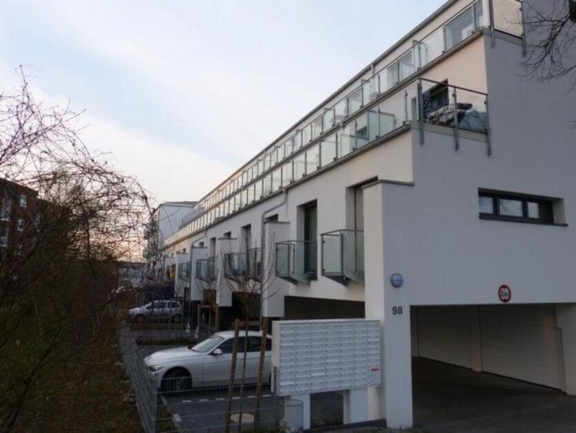 provisionsfrei - Modernes Single-Apartment m. Stpl - 2 Terr, EBK