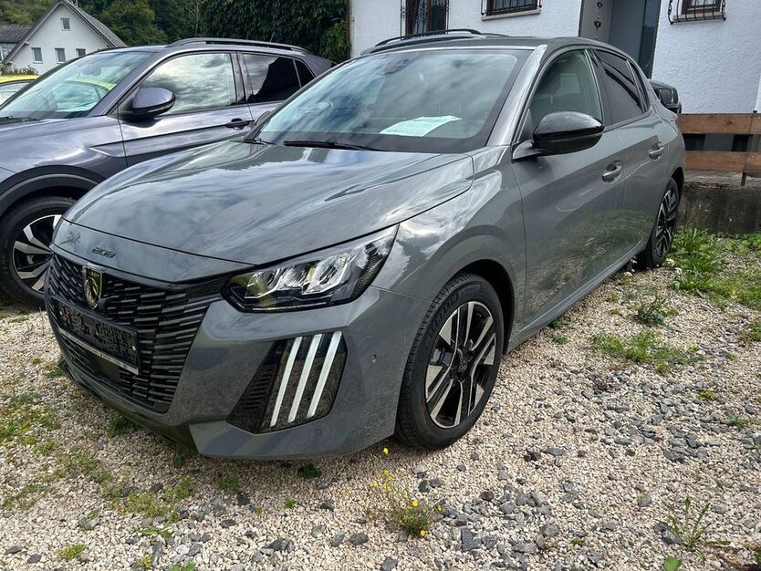 Peugeot 208 8.332 km 17.990 € Gutach 77793