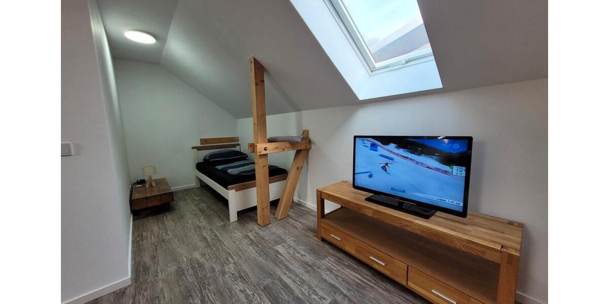 Dachgeschoßwohnung Feldberger Seenlandschaft - 2.5 Zimmer, 105 m&sup2;, 11&euro; | Angebot:26124112