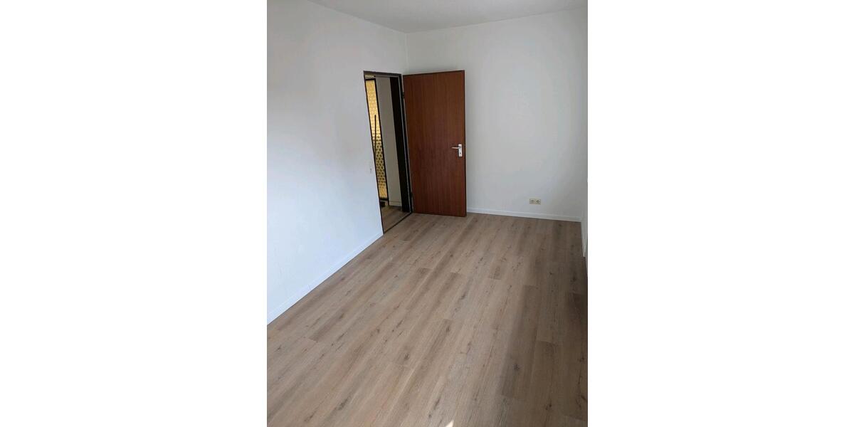 Etagenwohnung Werdohl - 3 Zimmer, 84 m&sup2;, 168.000&euro; | Angebot:26224706