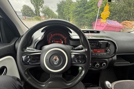 Renault Twingo 175.511 km 3.500 &euro; Flensburger 24944