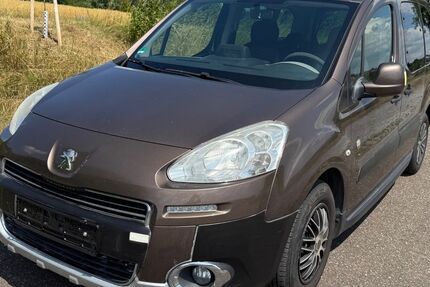 Peugeot Partner Tepee 124.000 km 8.990 &euro; Pfalzgrafenweiler 72285