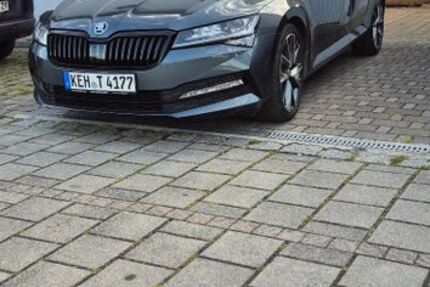 Skoda Superb 119.336 km 27.700 &euro; Langquaid 84085