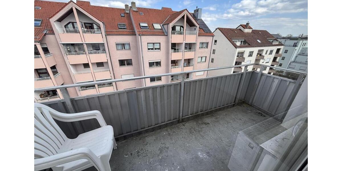 Dachgeschoßwohnung Stadtbergen - 3 Zimmer, 61 m&sup2;, 1.290&euro; | Angebot:25309256