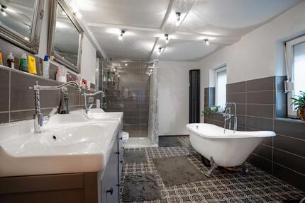 Haus Waldkappel - 4 Zimmer, 130 m&sup2;, 990&euro; | Angebot:26215930