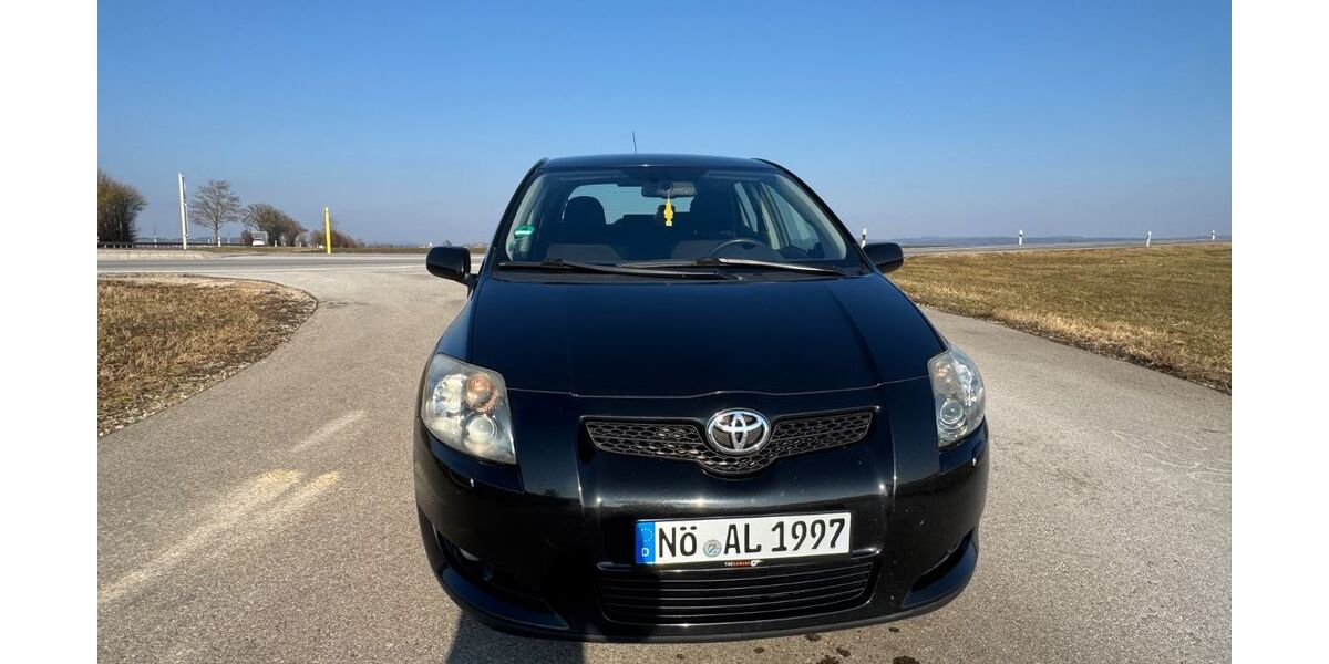 Toyota Auris 220.000 km 3.200 &euro; Nördlingen 86720