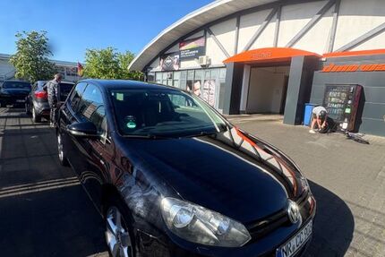 VW Golf 161.000 km 4.700 &euro; Unkel 53572