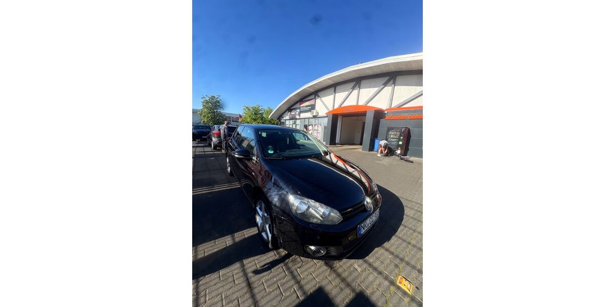 VW Golf 161.000 km 4.700 &euro; Unkel 53572