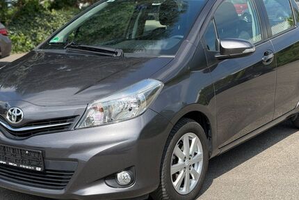 Toyota Yaris 25.000 km 8.890 &euro; Möglingen 71696