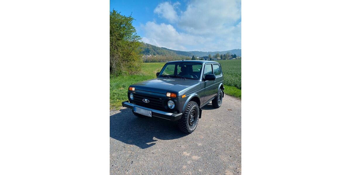 Lada Niva 10.500 km 16.490 &euro; Sonneberg 96515