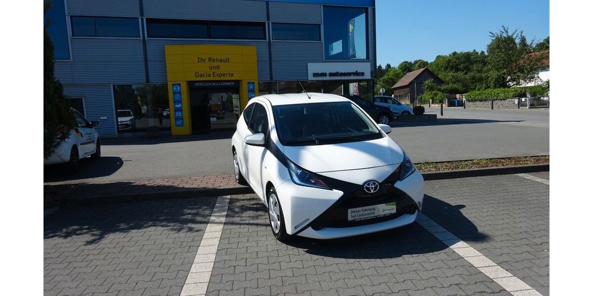 Toyota Aygo (X) 78.850 km 5.990 &euro; Groß-Bieberau 64401