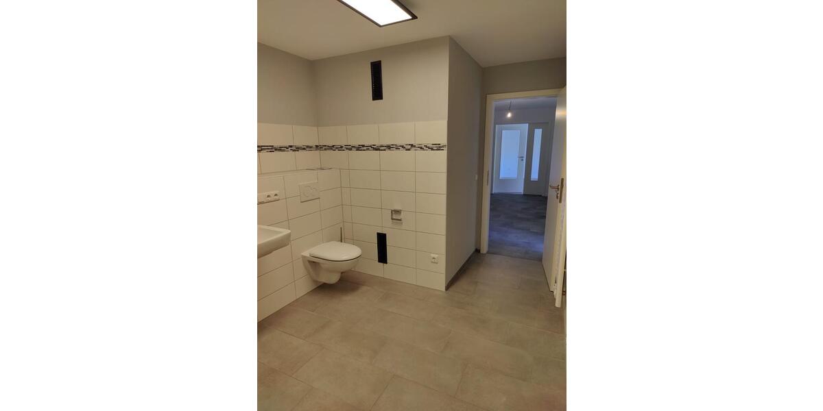Dachgeschoßwohnung Briedel - 1 Zimmer, 120 m&sup2;, 720&euro; | Angebot:26099019