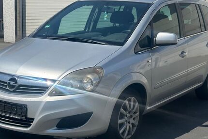 Opel Zafira 244.000 km 1.900 &euro; kelkheim 65779