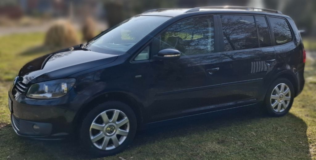 VW Touran 182.850 km 7.600 &euro; Kiebitzreihe 25368