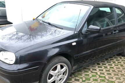 VW Golf 235.298 km 2.290 &euro; Eich 67575