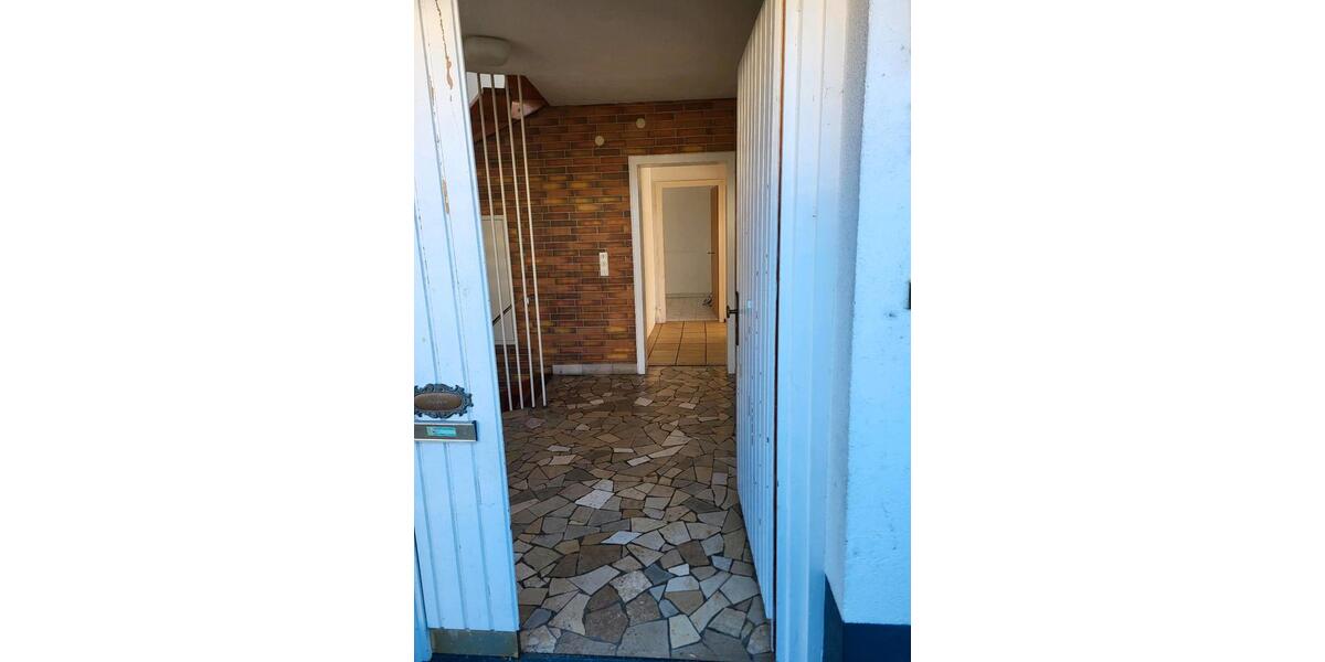 Einfamilienhaus Leopoldshöhe - 8 Zimmer, 206 m&sup2;, 1.800&euro; | Angebot:26075416