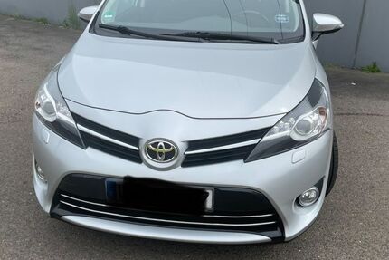 Toyota Verso 131.200 km 13.200 &euro; Leipzig 04349