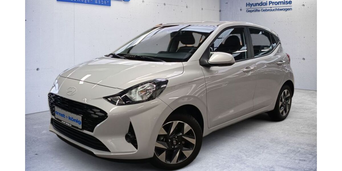 Hyundai i10 9.700 km 16.490 &euro; Freiburg im Breisgau 79108