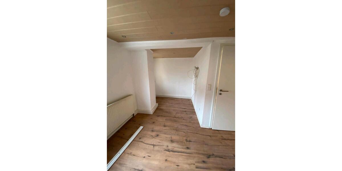 Reihenhaus Hemmingen - 4 Zimmer, 90 m&sup2;, 1.000&euro; | Angebot:24945238