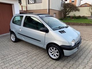 Renault Twingo 159.000 km 1.590 &euro; Hasel 79686