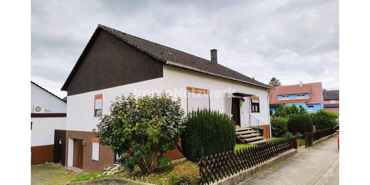 Einfamilienhaus Bretten / Gölshausen Gölshausen - 5 Zimmer, 180 m&sup2;, 439.000&euro; | Angebot:24751759