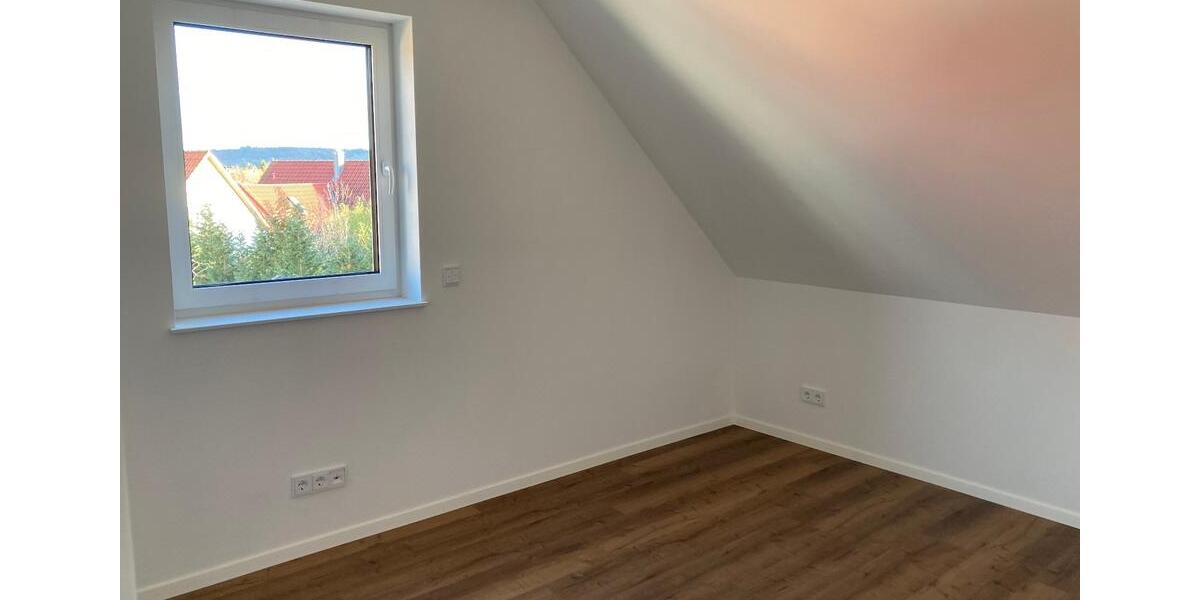 Dachgeschoßwohnung Neusitz - 2 Zimmer, 60 m&sup2;, 720&euro; | Angebot:25416895