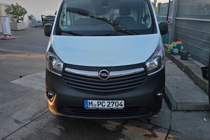 Opel Vivaro 195.000 km 11.000 &euro; Höhenkirchen Siegertsbrunn 85635