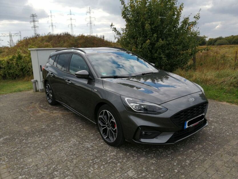 Ford Focus 55.000 km 16.900 € Schwerin 19055