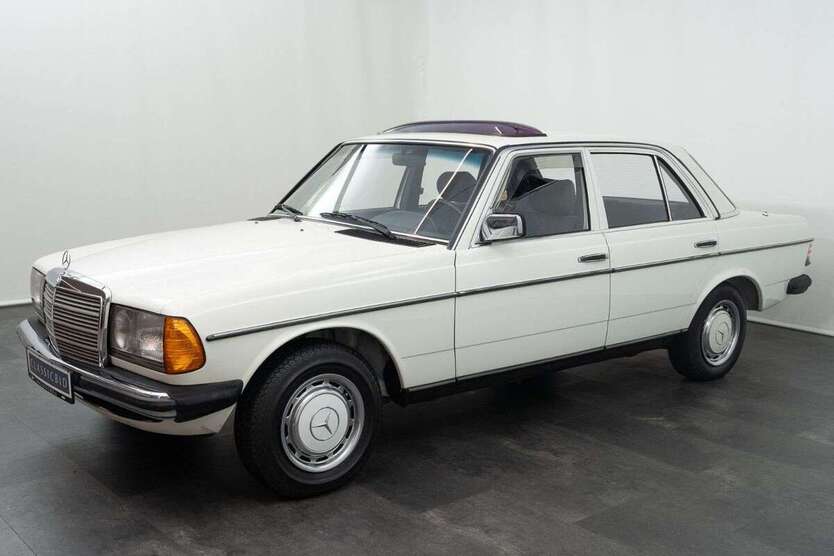 Mercedes-Benz 200 141.000 km 13.900 € Grolsheim 55459