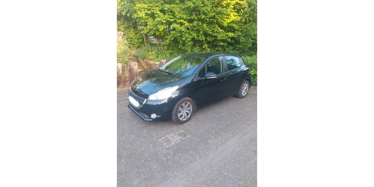 Peugeot 208 136.987 km 2.900 &euro; Taunusstein 65232