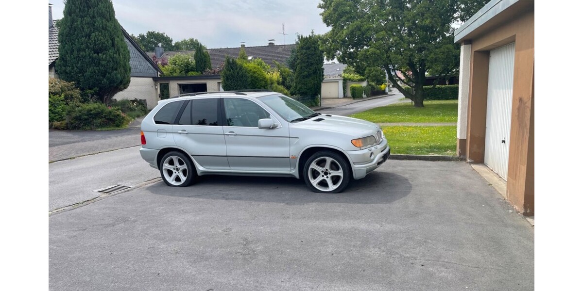 BMW X5 180.000 km 4.100 &euro; Bad Sassendorf 59505