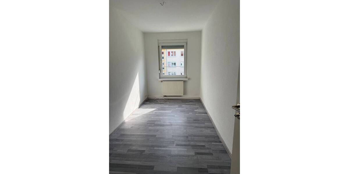 Etagenwohnung Waltershausen - 3 Zimmer, 59 m&sup2;, 79.500&euro; | Angebot:26554004