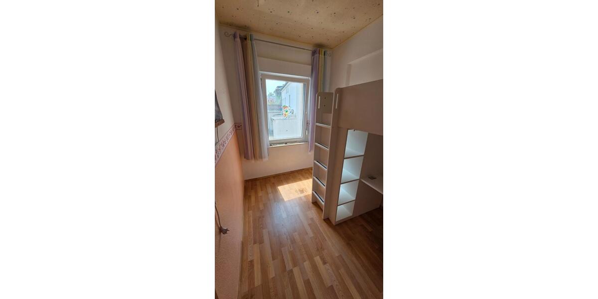 Reihenhaus Crimmitschau - 6 Zimmer, 103 m&sup2;, 80.000&euro; | Angebot:27085582