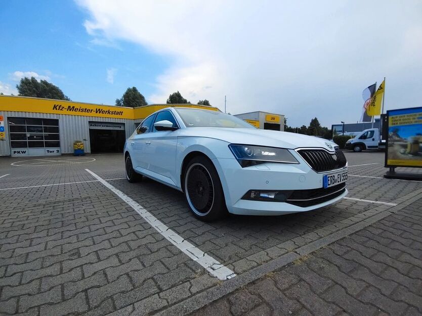 Skoda Superb 355.000 km 12.900 € Malborn 54426