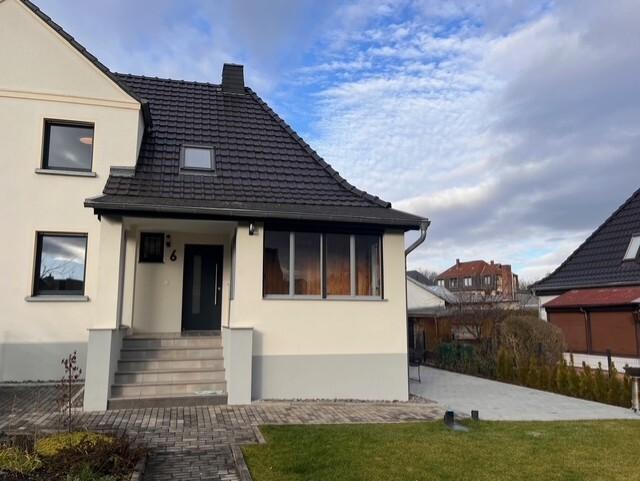 Doppelhaushälfte Zwickau - 3 Zimmer, 95 m&sup2;, 1.250&euro; | Angebot:25395037
