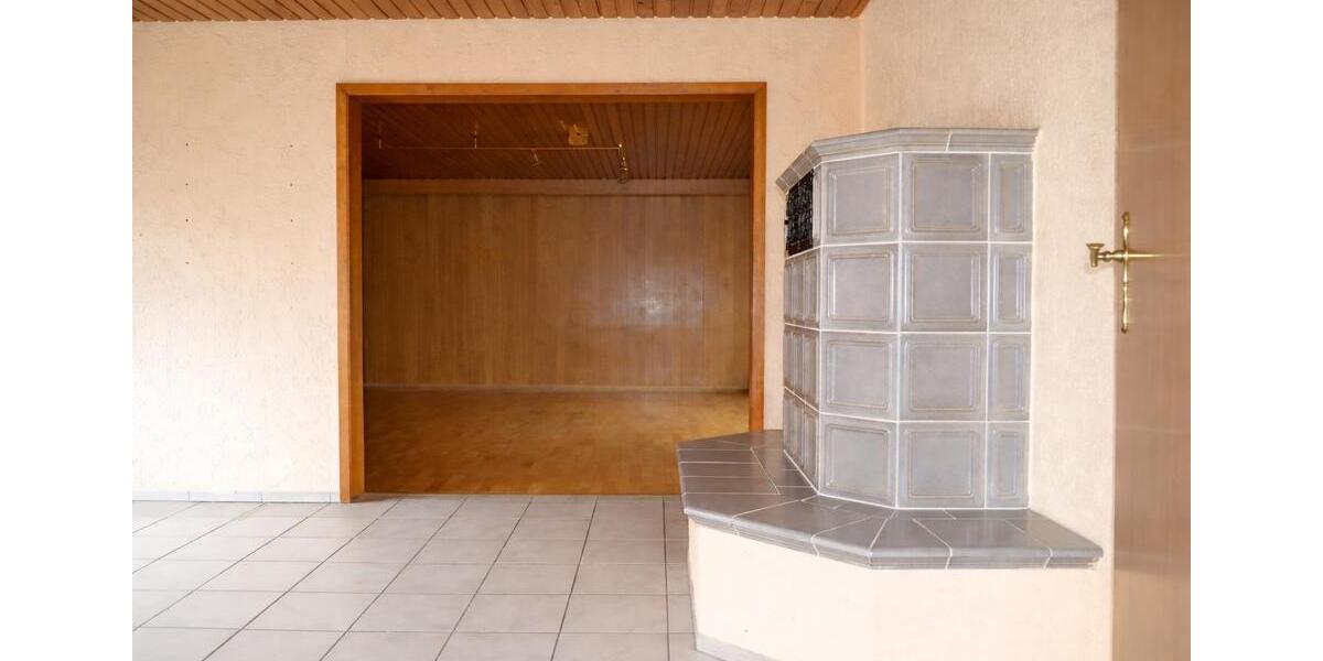 Bungalow Titisee-Neustadt Neustadt - 6 Zimmer, 175 m&sup2;, 360.000&euro; | Angebot:27076146