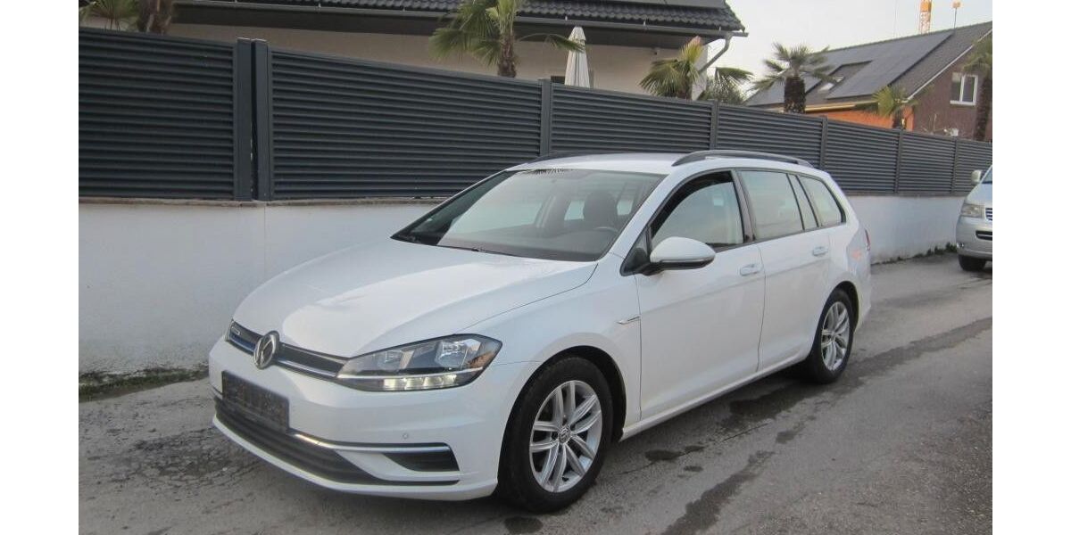VW Golf 205.000 km 8.690 &euro; Öhringen-Cappel 74613