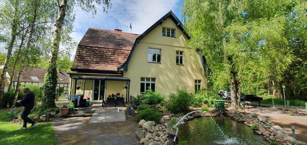 Haus zum Kaufen in Bad Belzig 598.000 € 260 m²