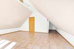 Ruhig gelegen in kleiner Wohnanlage | Helle, top gepflegte Maisonette-Wohnung - Dachgeschoßwohnung Karlsfeld | Angebot:26389541