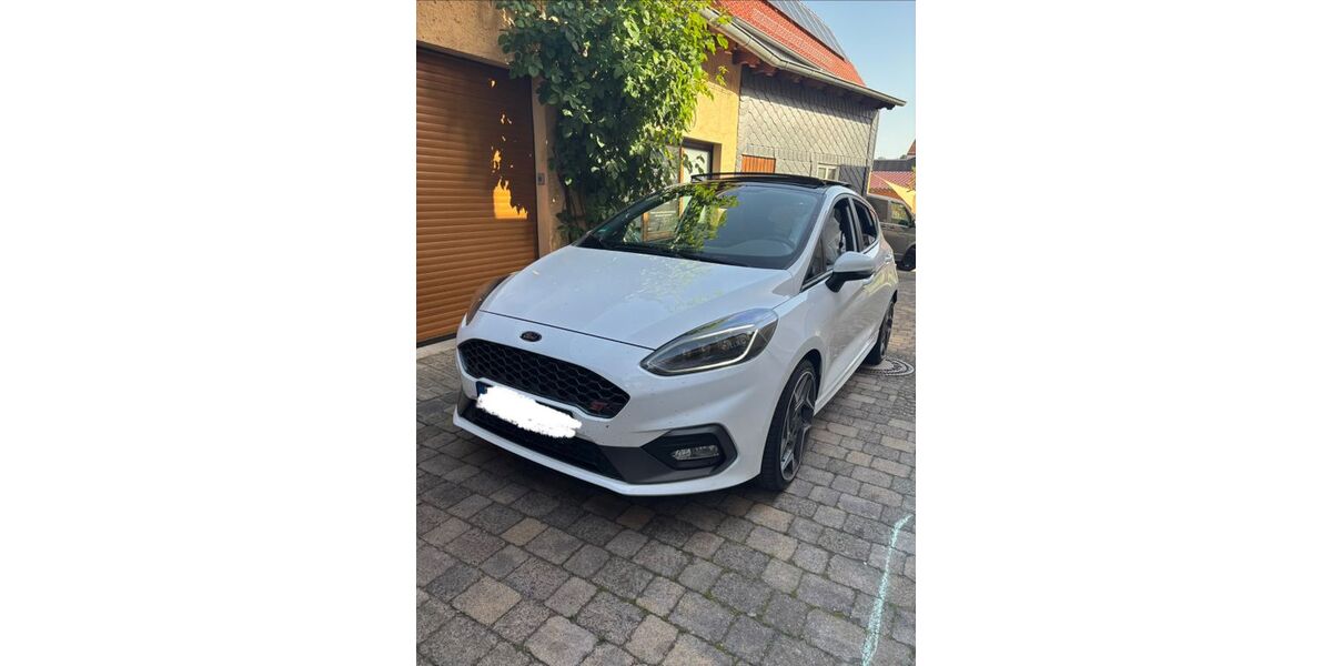 Ford Fiesta 87.000 km 16.999 &euro; Dingelstädt 37351