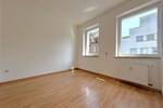 Helle, geräumige 4 Zimmerwohnung mit Balkon in zentraler Lage