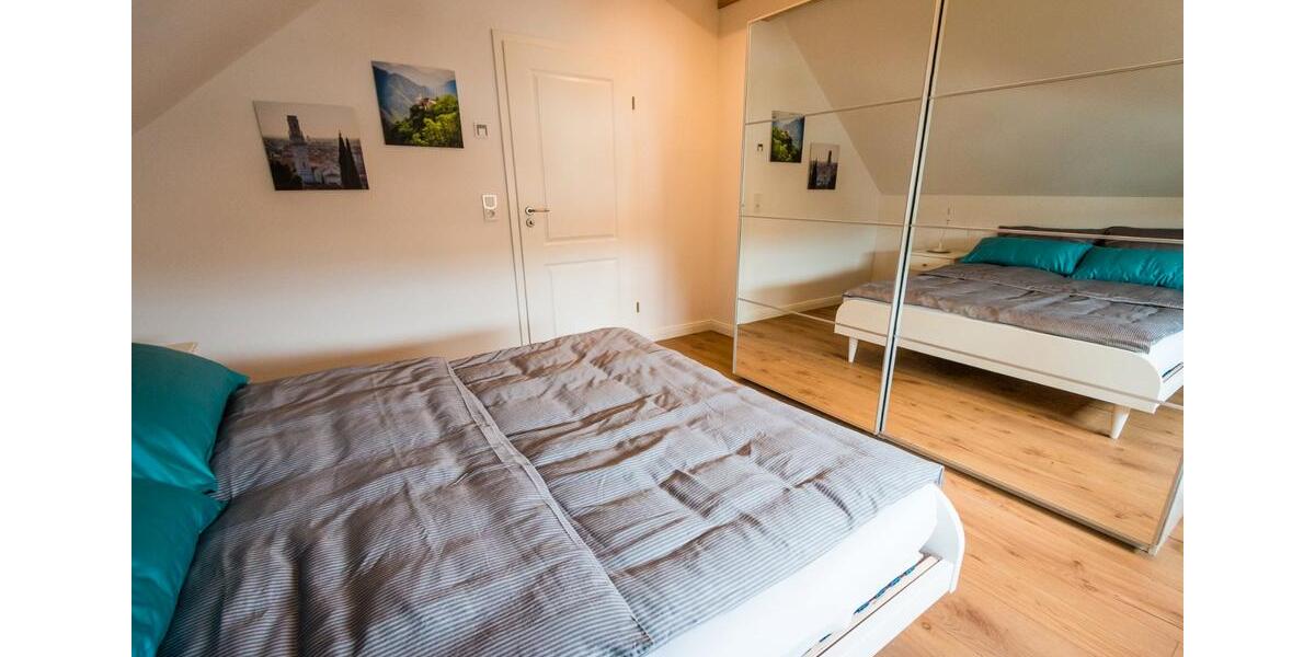 Dachgeschoßwohnung Wiesbaden Bierstadt - 2 Zimmer, 63 m&sup2;, 870&euro; | Angebot:26004080