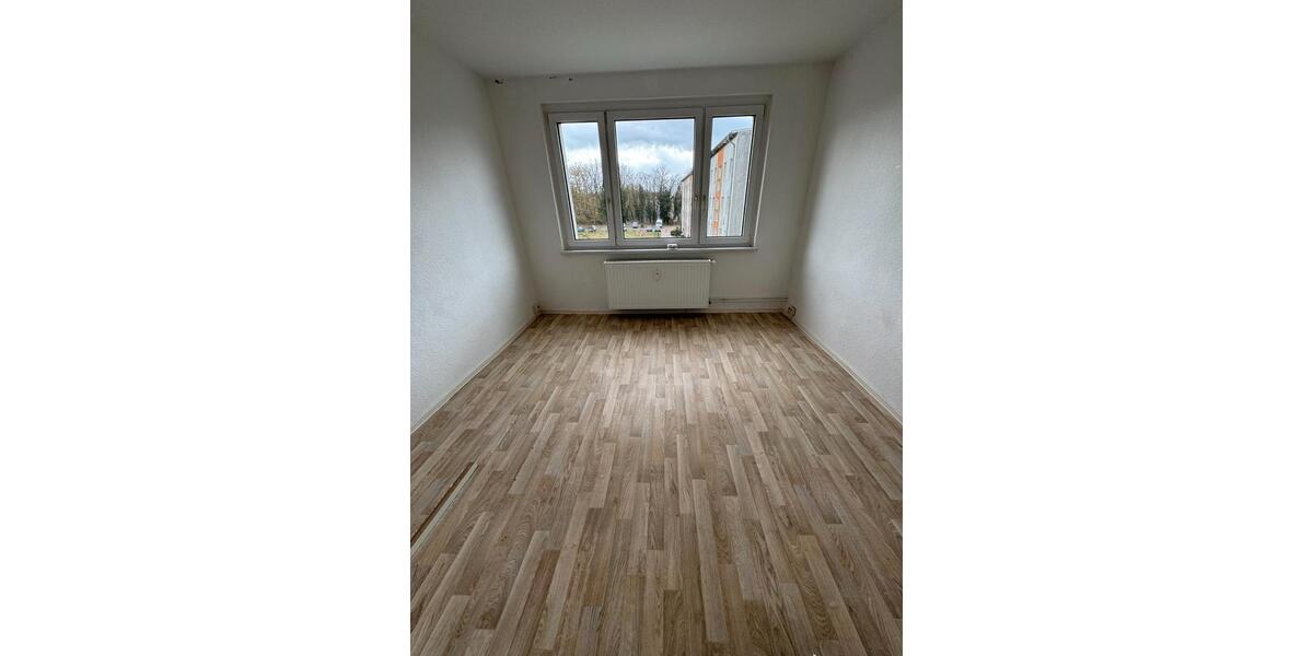 Etagenwohnung Lindow (Mark) - 4 Zimmer, 76 m&sup2;, 568&euro; | Angebot:25992786