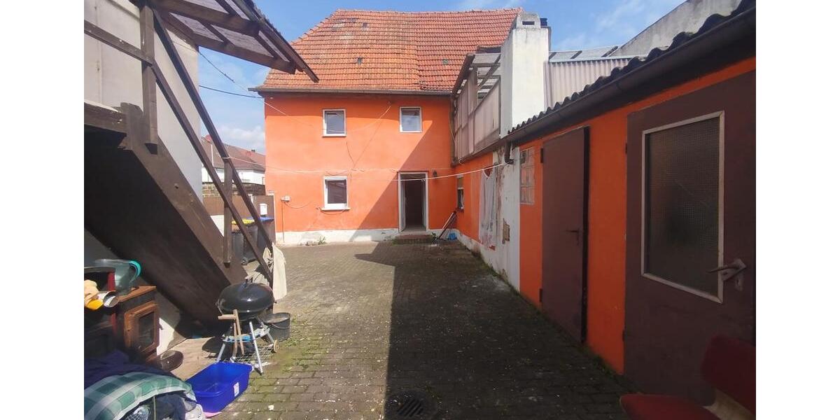 Mehrfamilienhaus, Wohnhaus Geldersheim - 9 Zimmer, 180 m&sup2;, 149.000&euro; | Angebot:27014385
