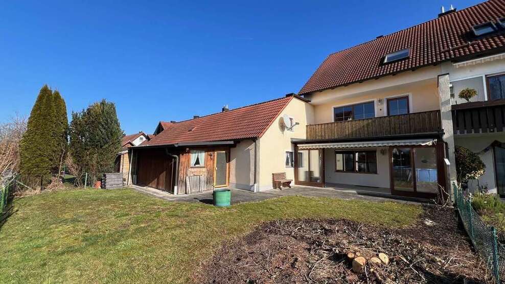 Haus zum Kaufen in Hallbergmoos 850.000 € 195 m²