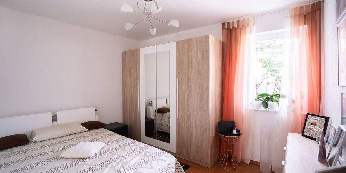 Einfamilienhaus Heustreu - 8 Zimmer, 197 m&sup2;, 489.000&euro; | Angebot:25690293